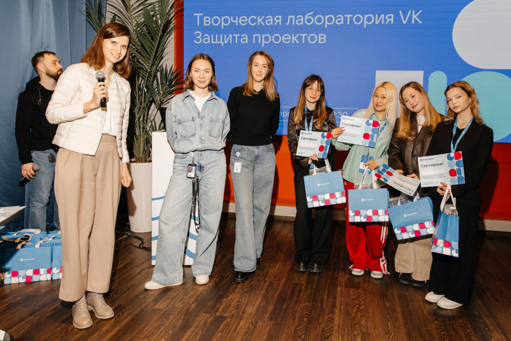 01 DN-118_resized.jpg