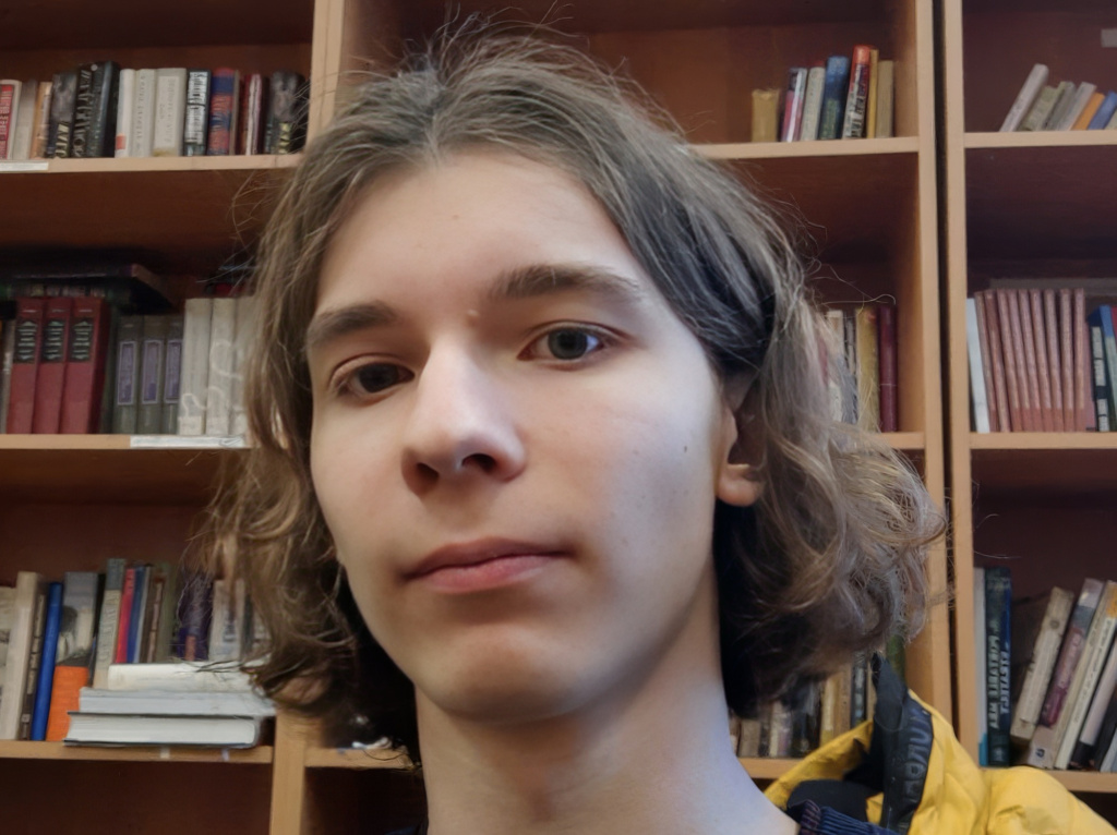 Лихачев Максим-edit 2000.jpeg